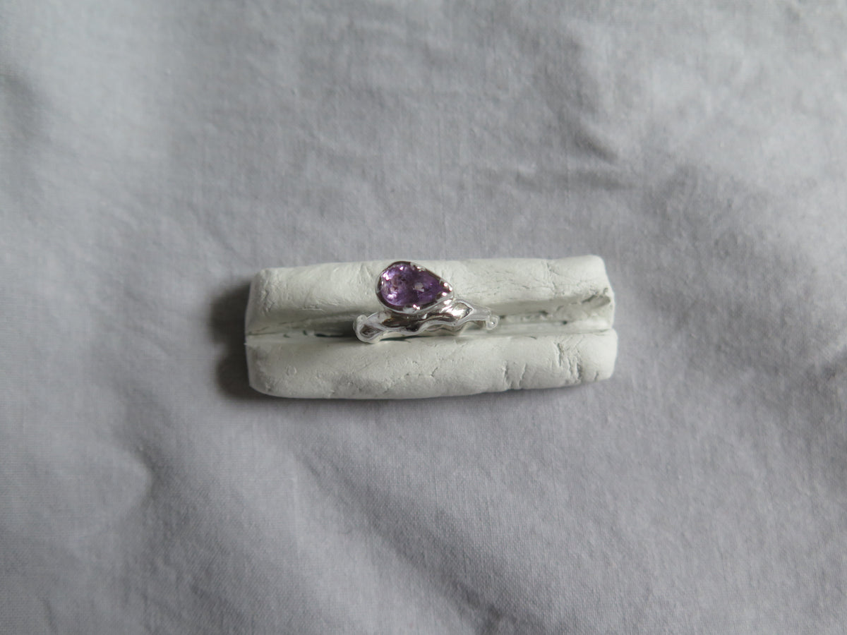 Anillo Hebras Amatista pera