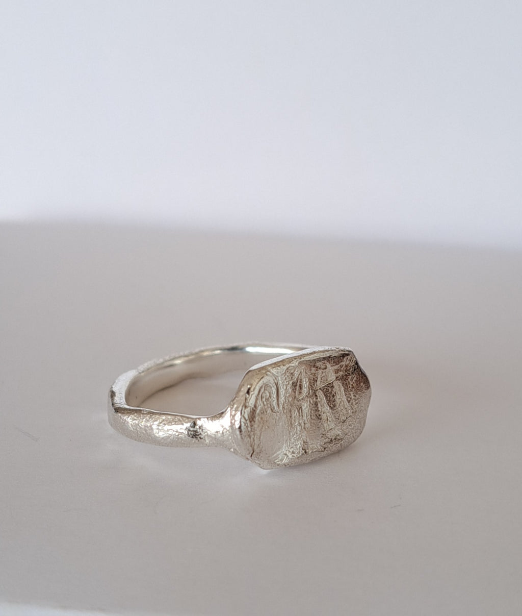 Anillo Sello Rústico