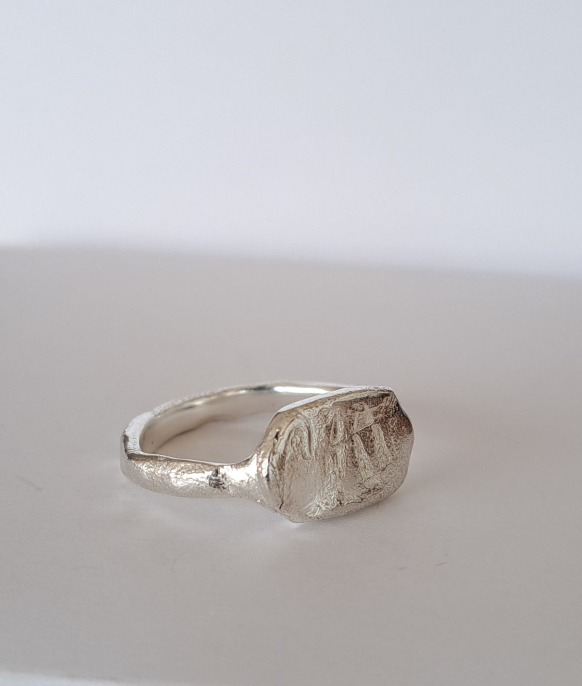 Anillo Sello Rústico
