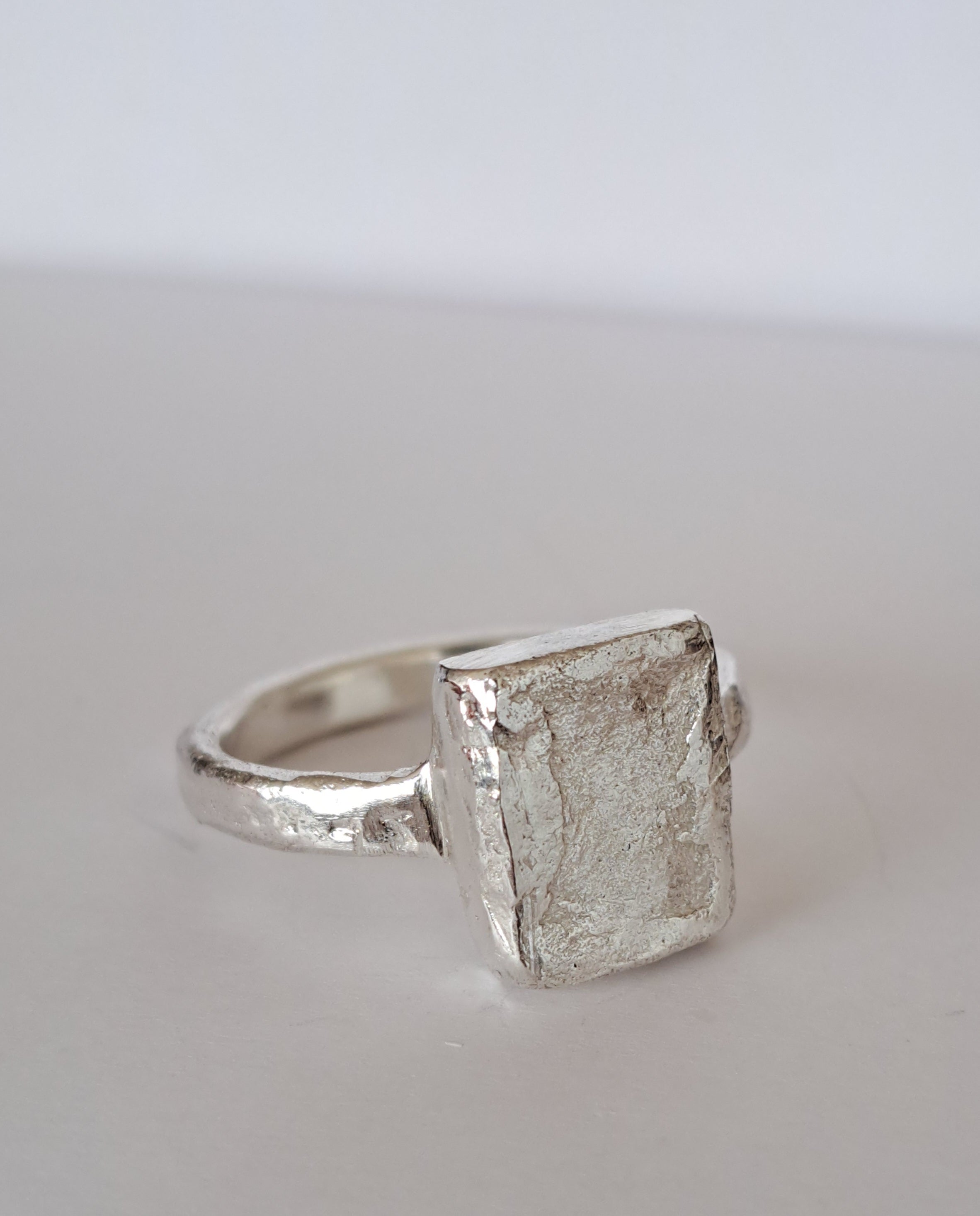Anillo Sello Rústico Cuadrado
